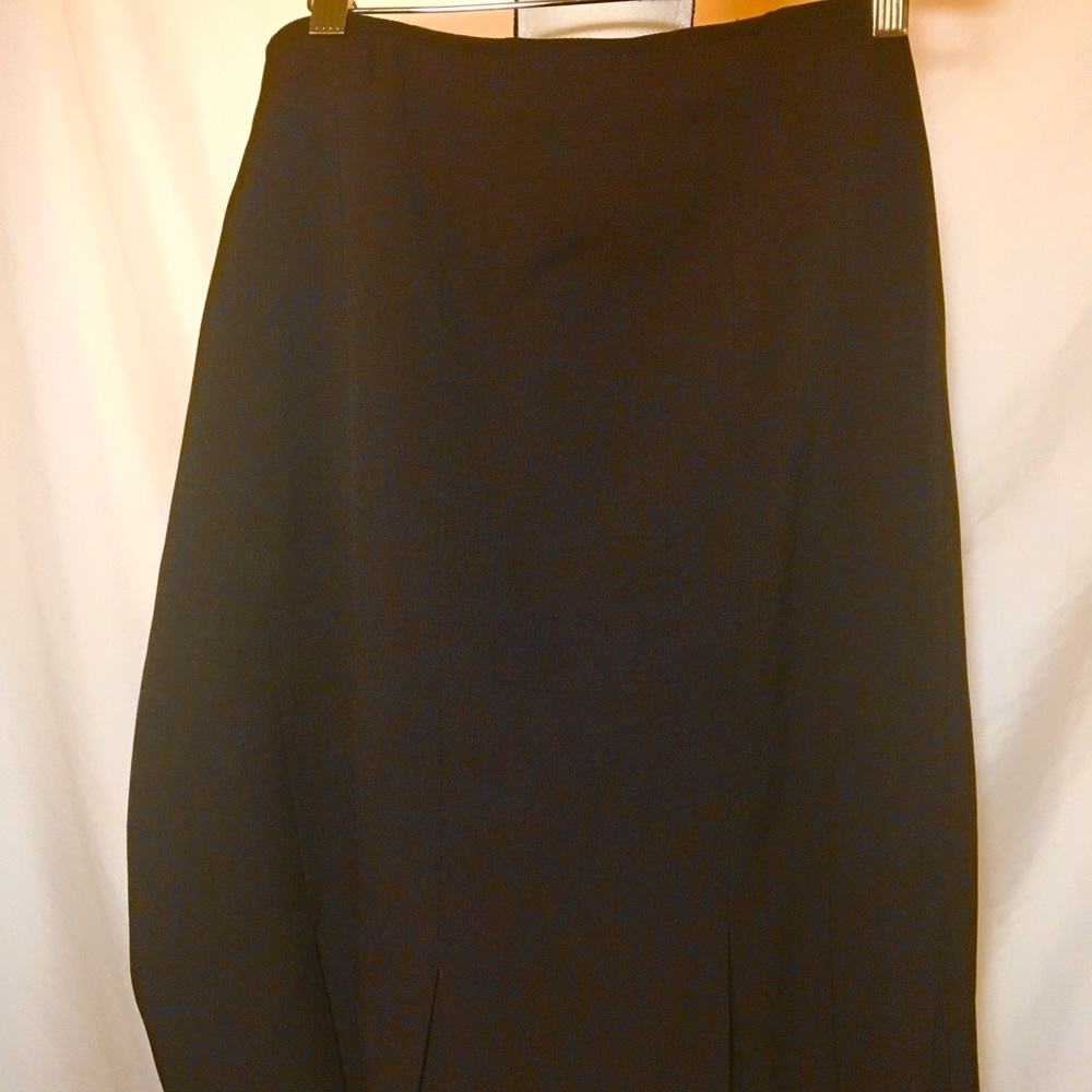 Brown Dress Skirt w/Bottom Pleats Like New 💕
